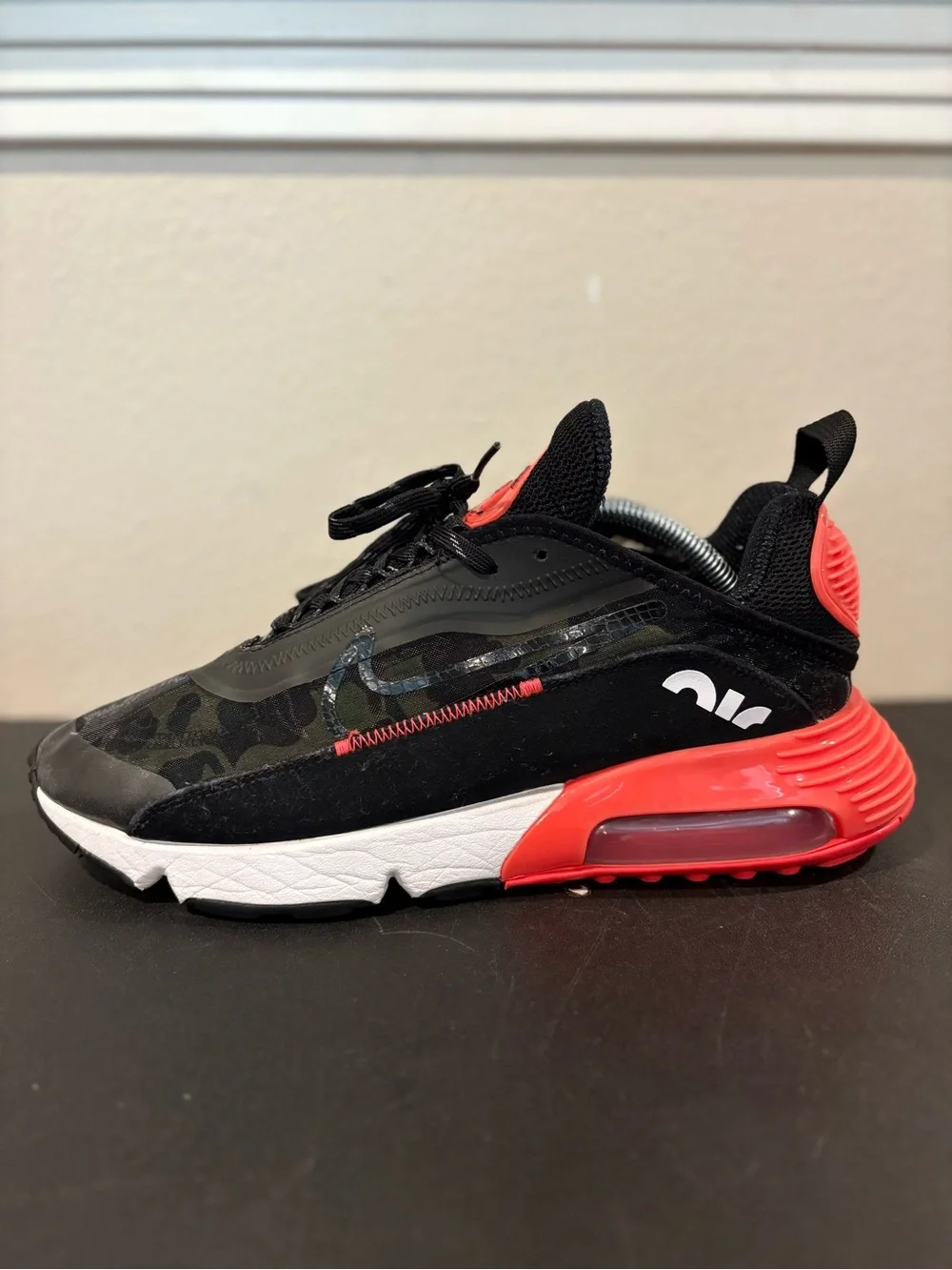 Nike Air Max 2090 Black Red Camo Men’s Size US 11 CU9174-600 - Picture 5 of 11